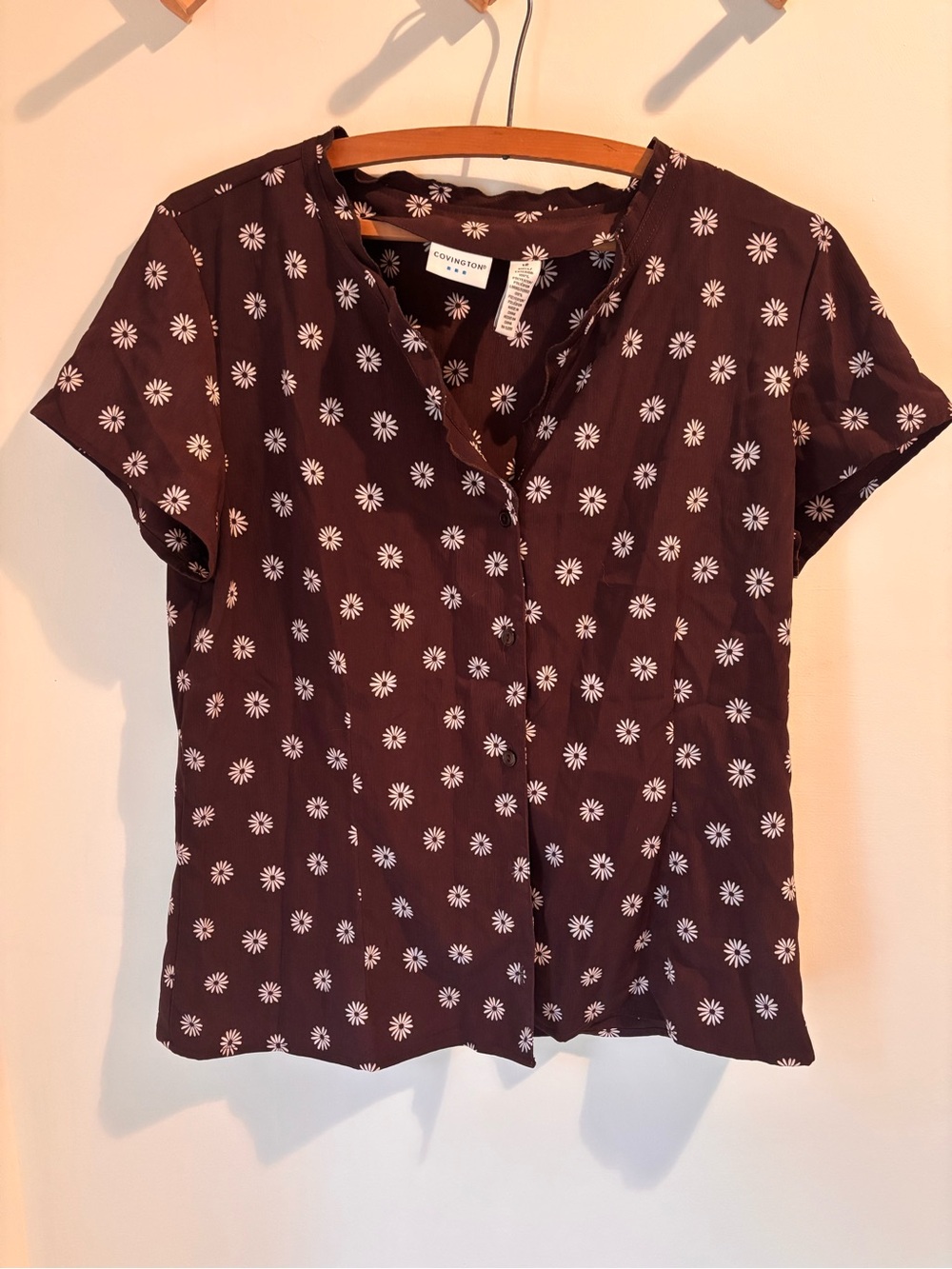 Covington Short-Sleeve Daisy Button Front Blouse